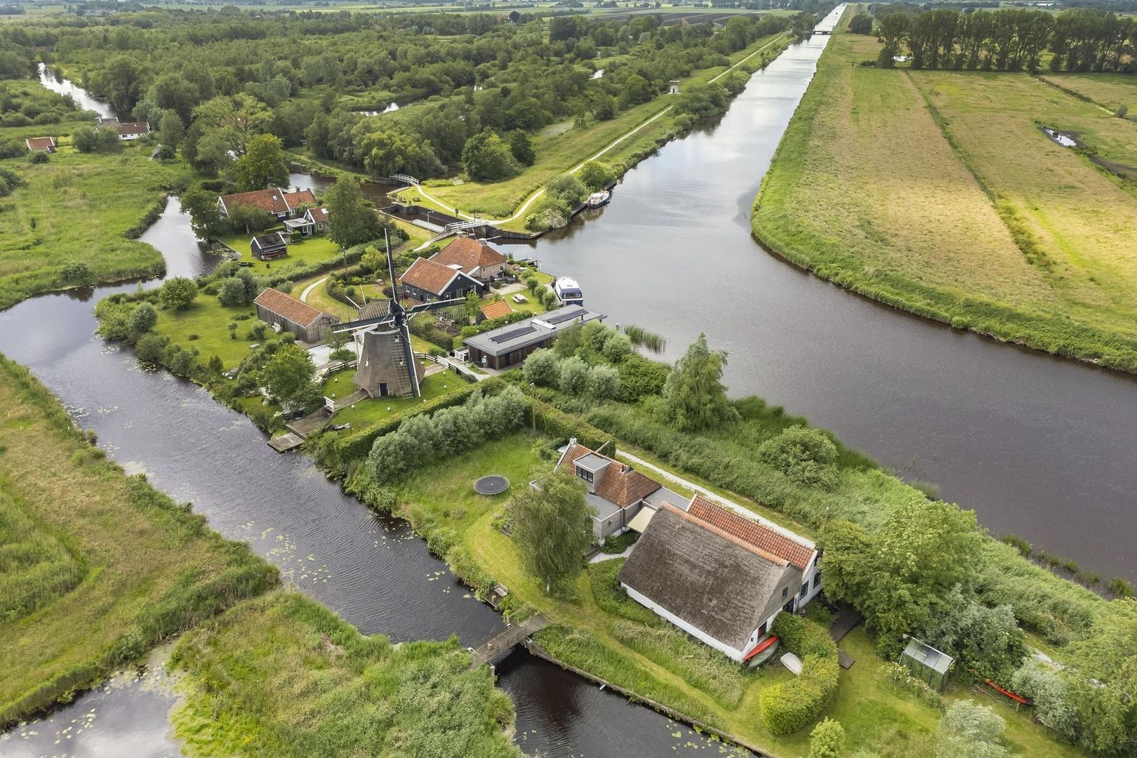 Veendijk 5, Nijetrijne foto-0