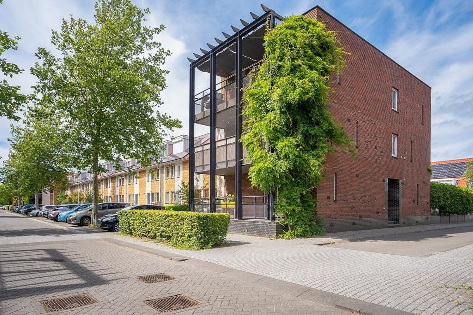 Gavotte 2, Nieuw-Vennep foto-1