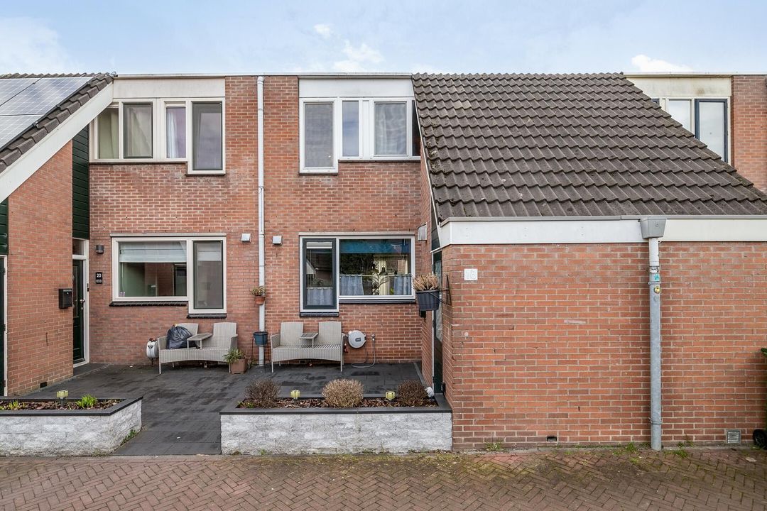 Elfenbankje 18, Alphen Aan Den Rijn