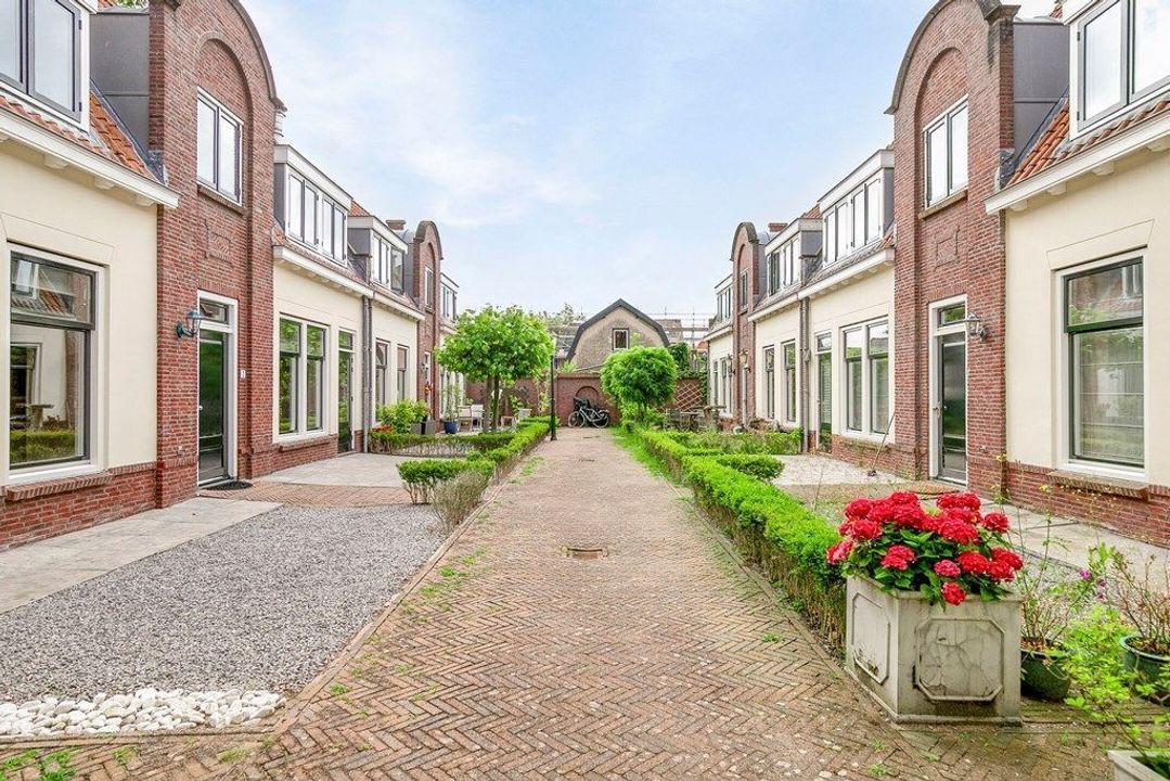 Regthuyshof 2, Wassenaar