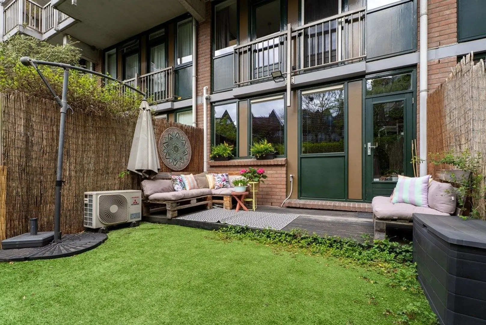 Gravin Adélastraat 10, Hofjeswoning in Rotterdam - Verra Makelaars
