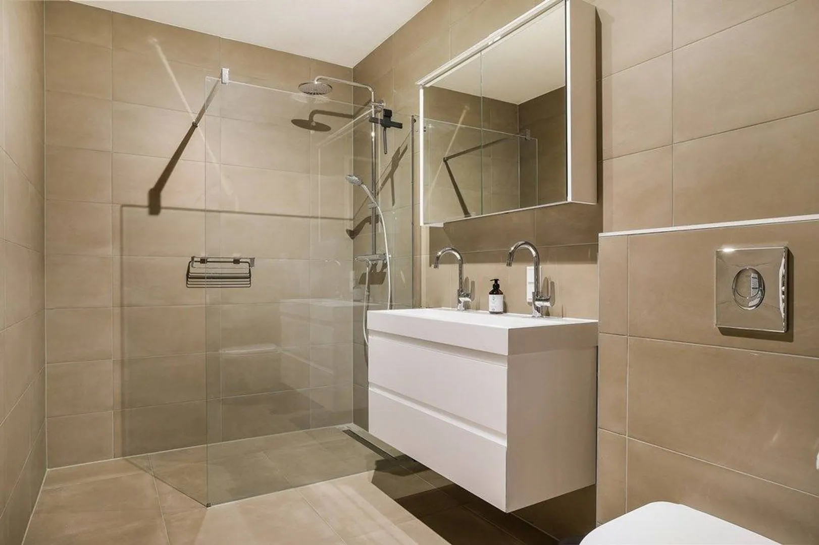 Anna van Buerenplein 250, Bovenwoning in Den Haag - Verra Makelaars