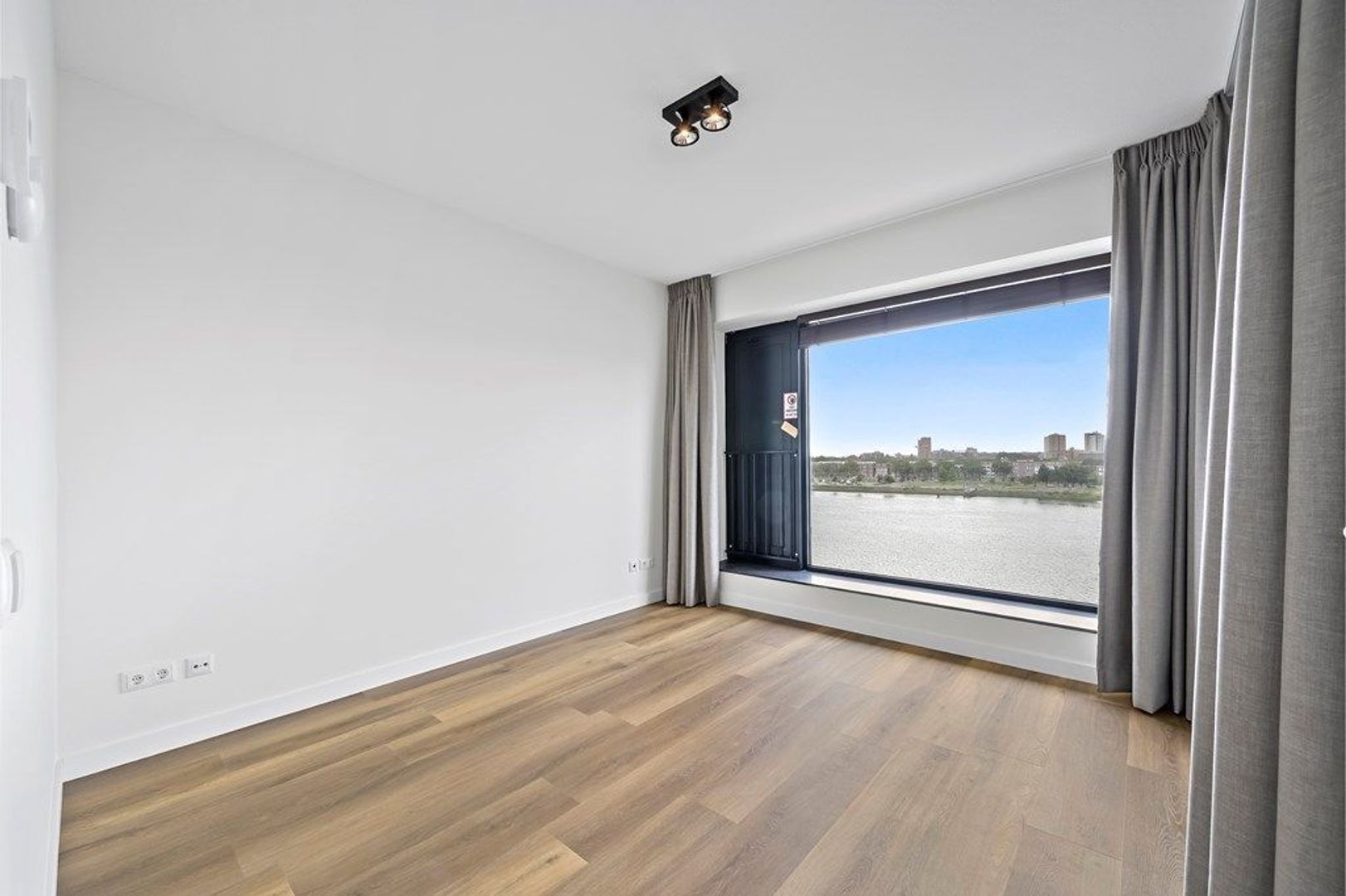 Maashaven N.Z. 759, Rotterdam foto-12