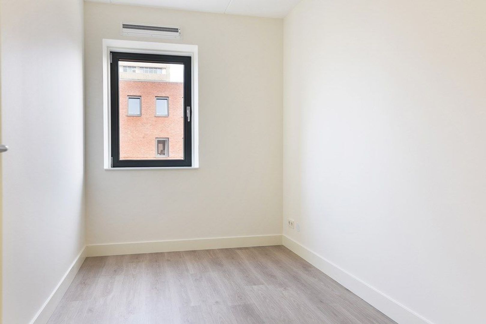 Martinus Nijhofflaan 2 N10, Delft foto-2