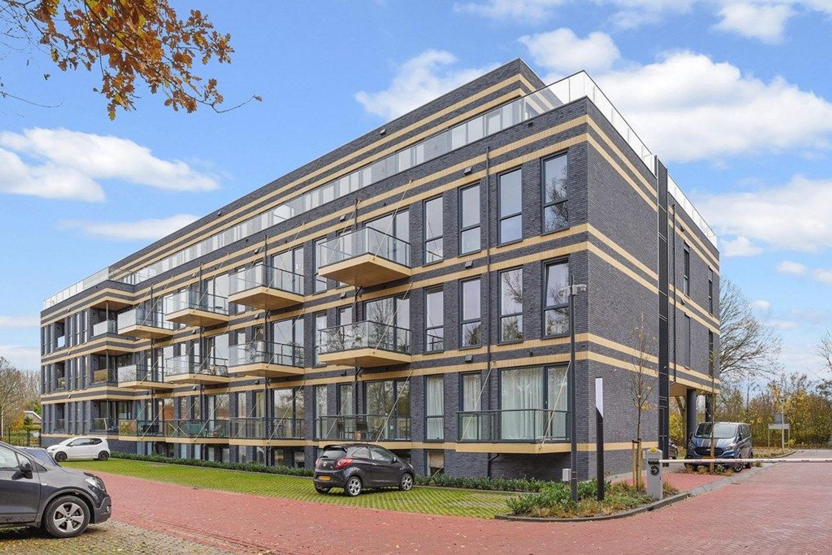 Stationsstraat 56, Rhoon foto-0