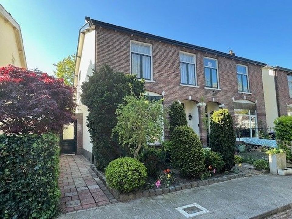 Kromme Englaan 23, Bussum