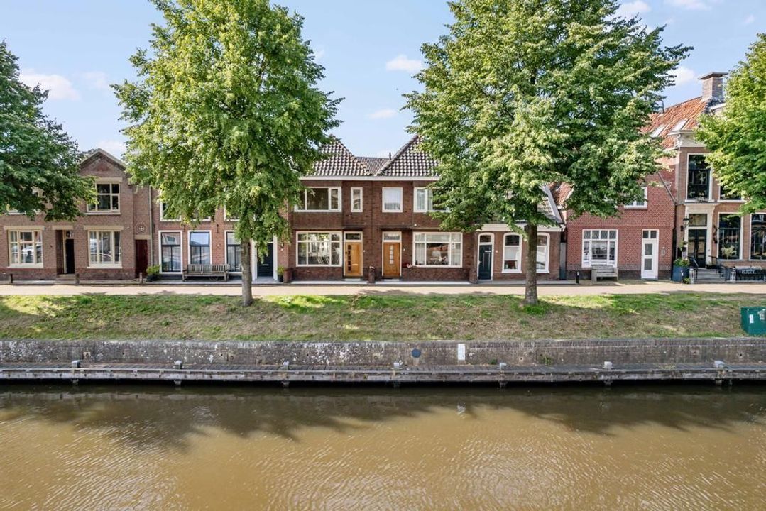 De Dijk 24, Dokkum