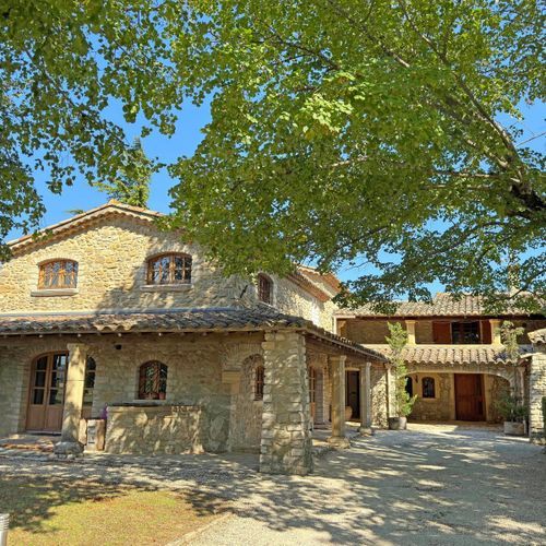 La Bégude-de-Mazenc, La Bégude-de-Mazenc foto-1
