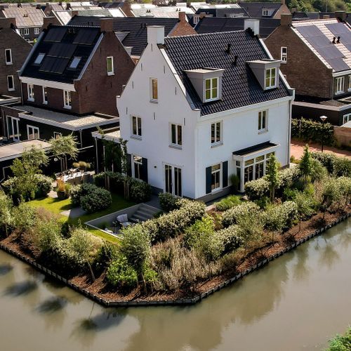 Bijenkorf 25, Moordrecht foto-1