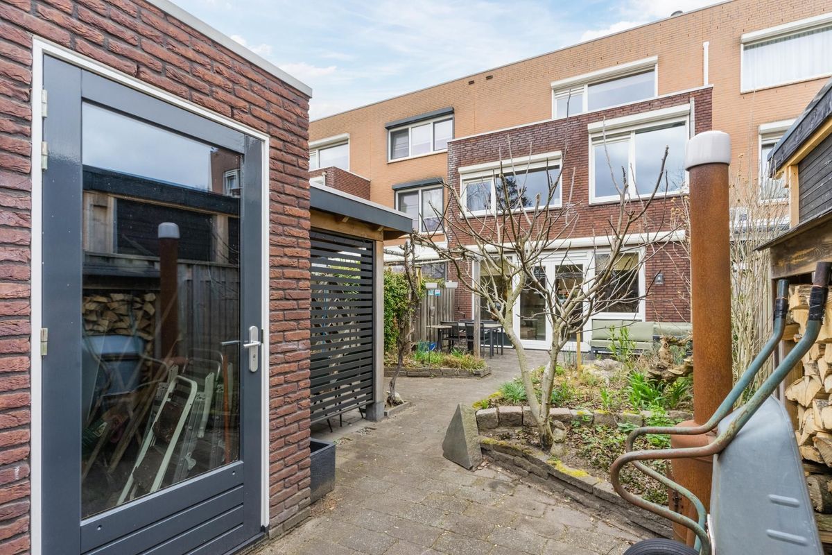 van Erpstraat 64 Photo Blur 39