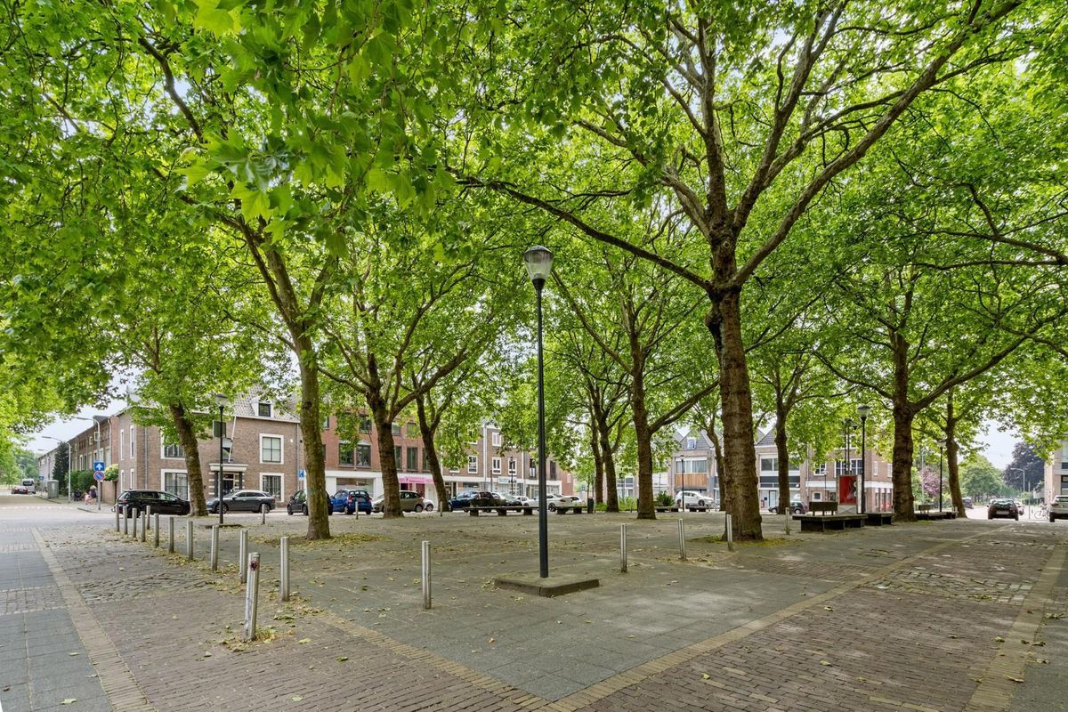Mgr. Nolensplein 20-B1 Photo Blur 37