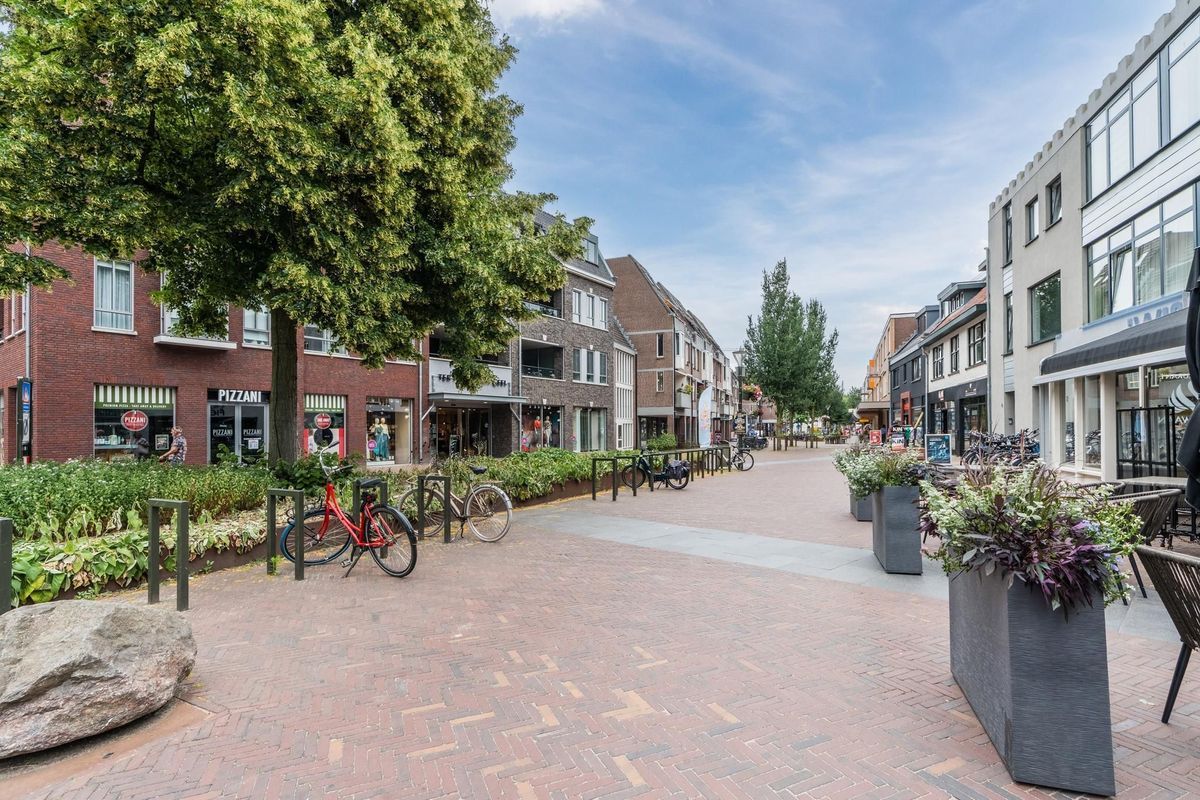 Nieuwendijk 5-A Photo Blur 36