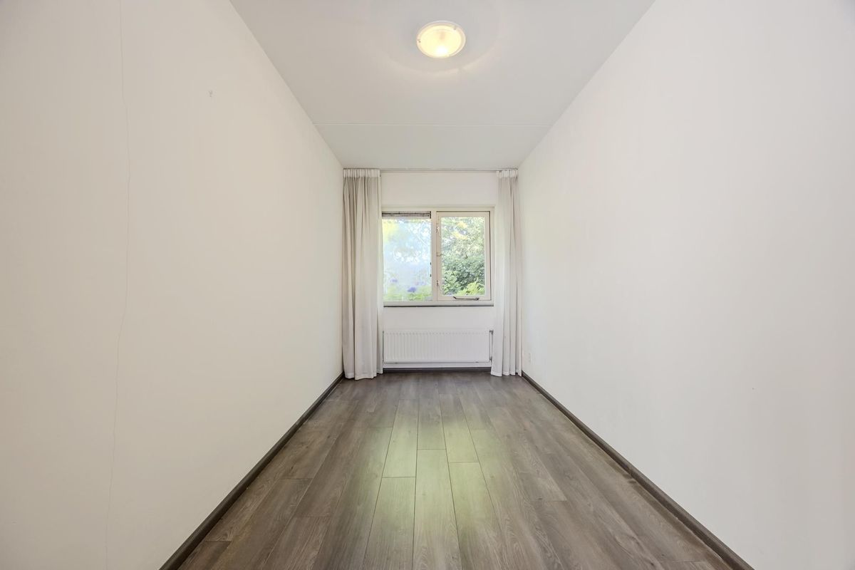 Koninginnestraat 10 Photo Blur 18