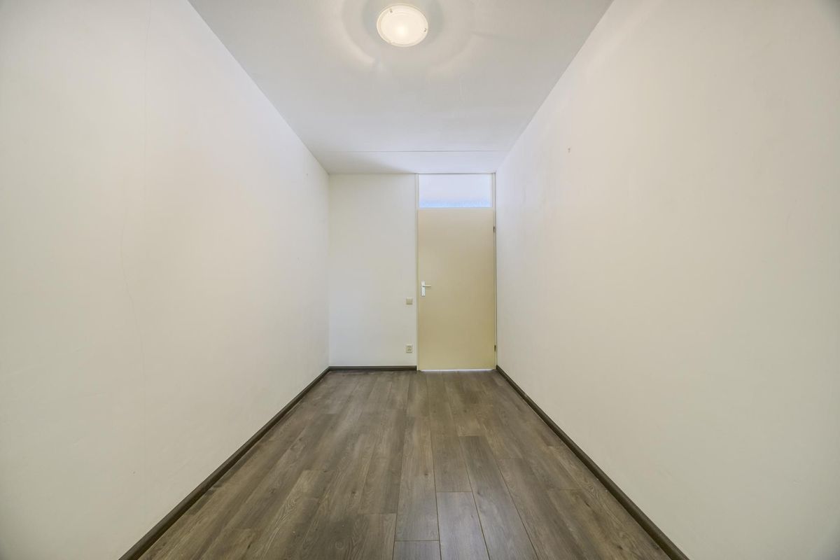 Koninginnestraat 10 Photo Blur 19