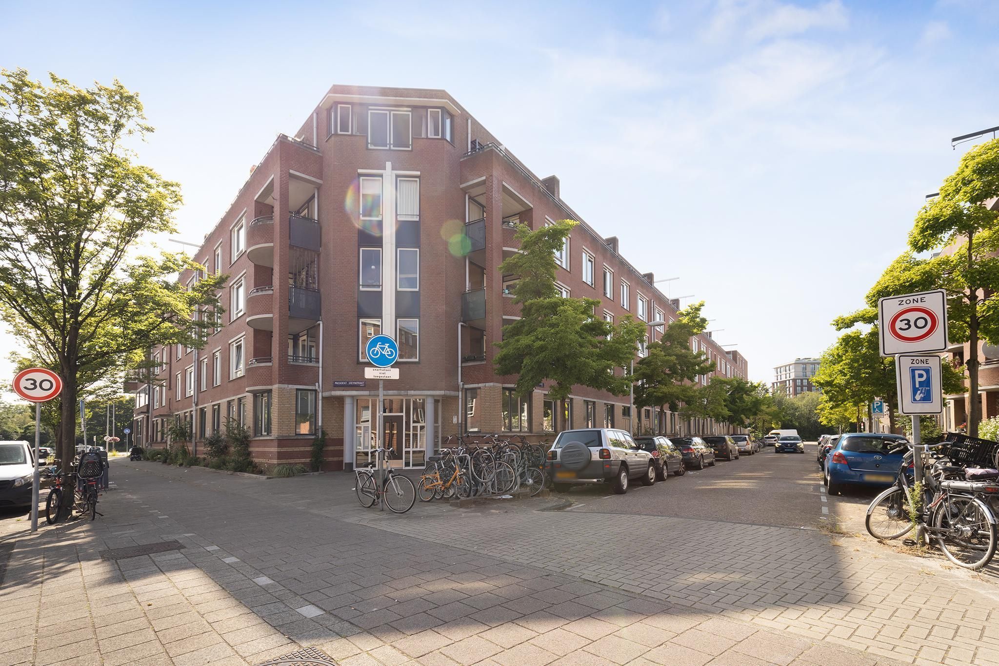 President Steynstraat 22 Photo Blur 56