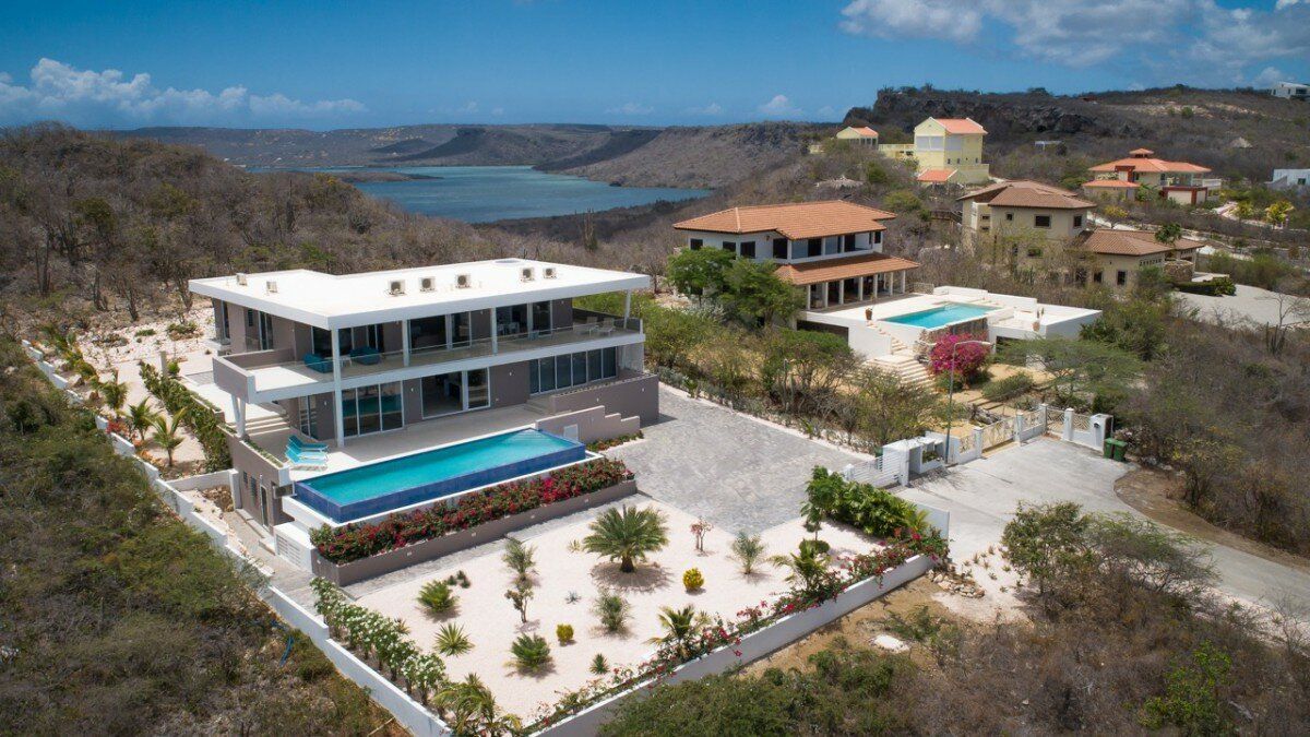Coral Estate 224 Photo}