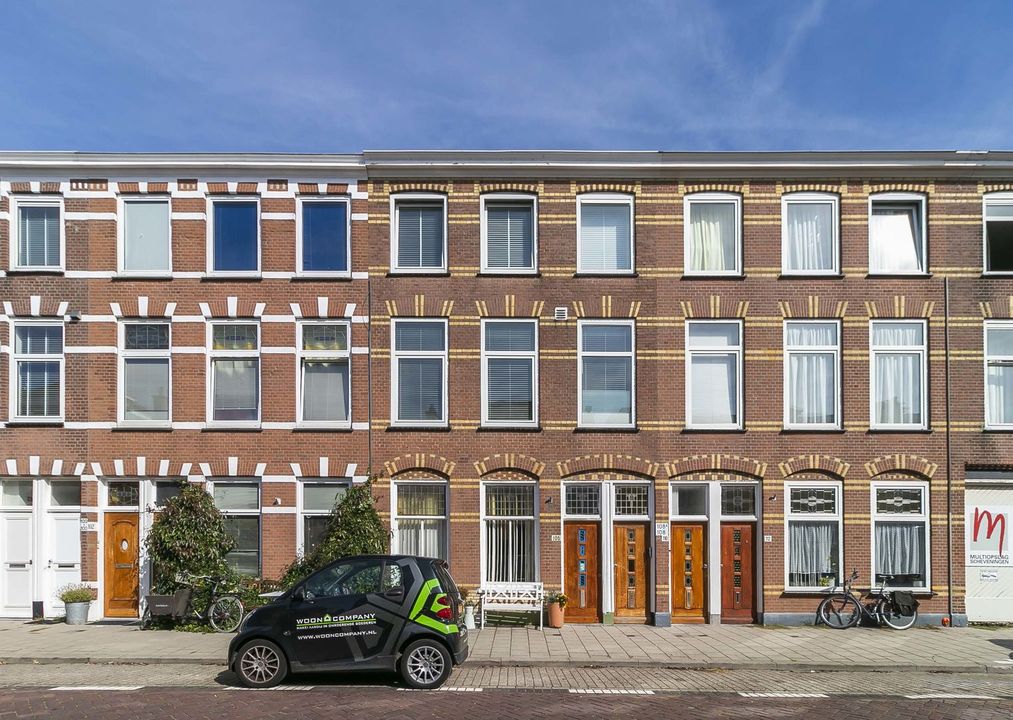 Maaswijkstraat, Upper floor apartment in Den Haag