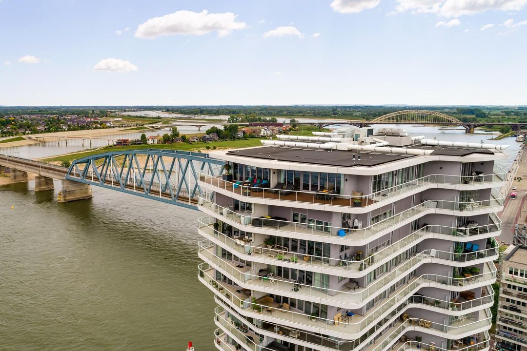 650 m² design penthouse image thumbs 1