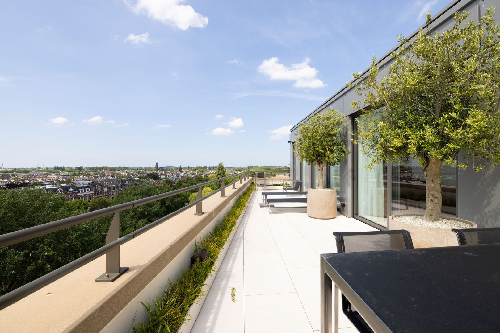 Design Penthouse Rotterdam image 1
