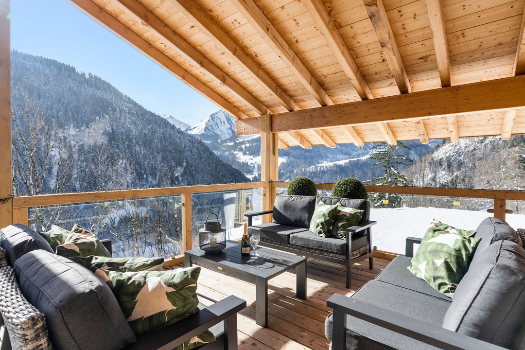 Amazing Chalet image thumbs 1