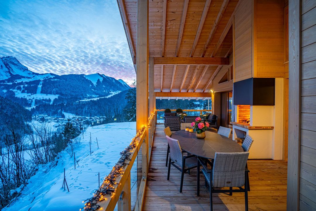 Amazing Chalet image thumbs 1