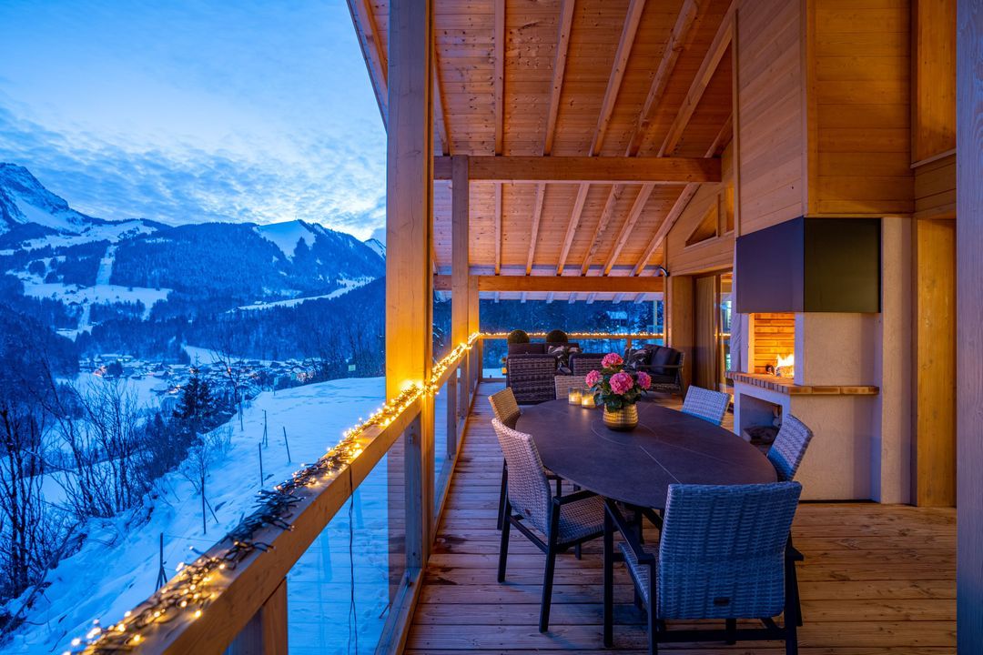 Amazing Chalet image thumbs 1