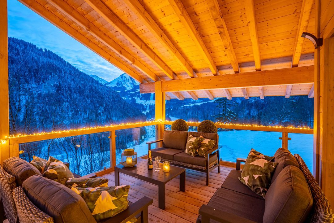 Amazing Chalet image thumbs 1