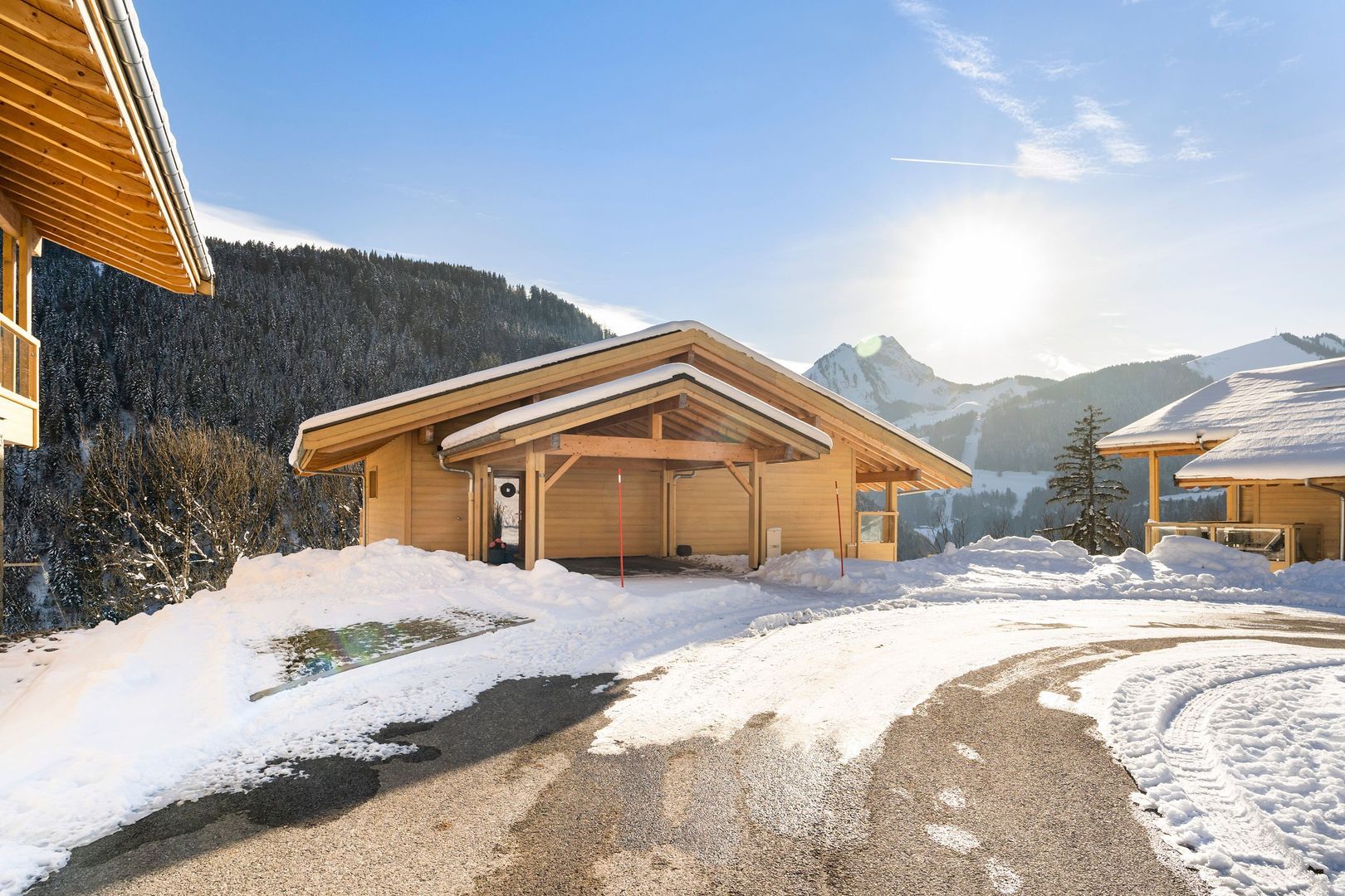 Amazing Chalet image 1