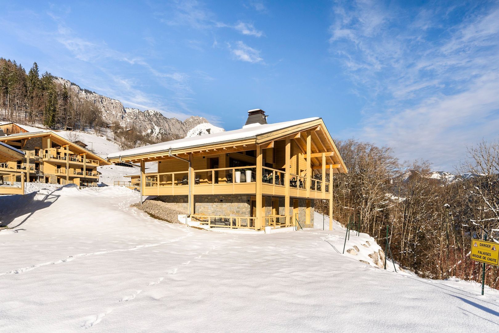 Amazing Chalet image 1