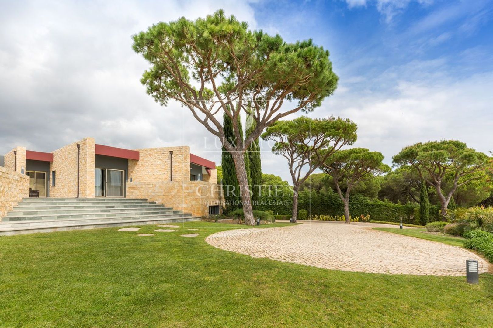 Vilamoura image 1