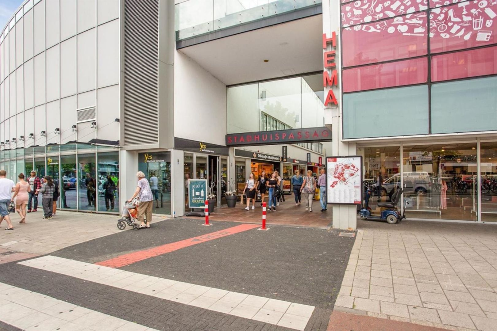 Raadhuislaan, Spijkenisse foto-22