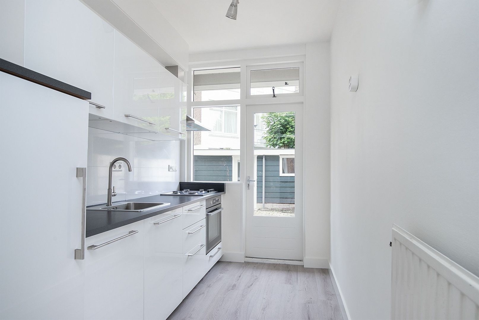 2e Joan Maetsuyckerstraat 233, Den Haag foto-8 blur