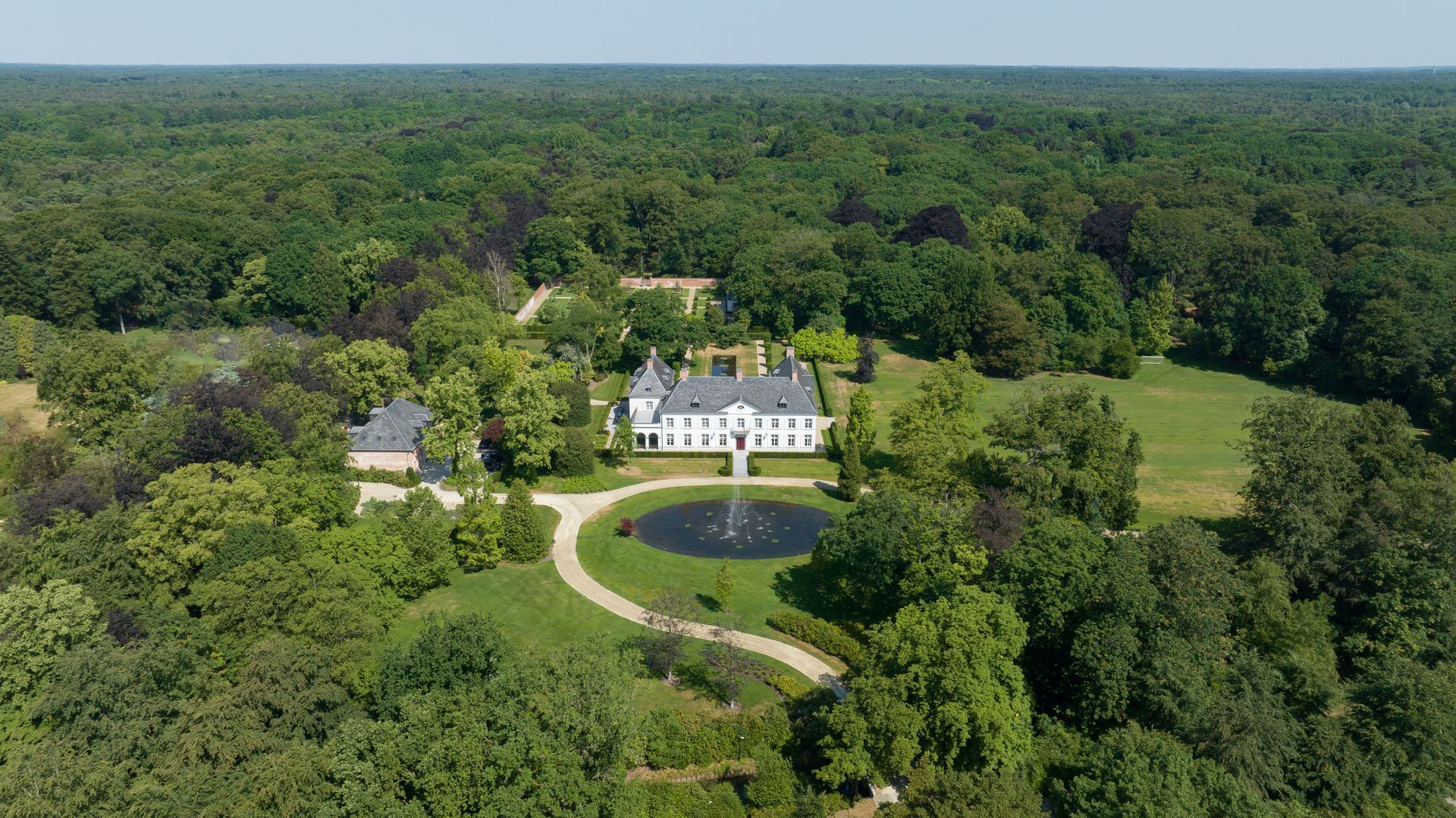 Kasteel Mishaegen image 1