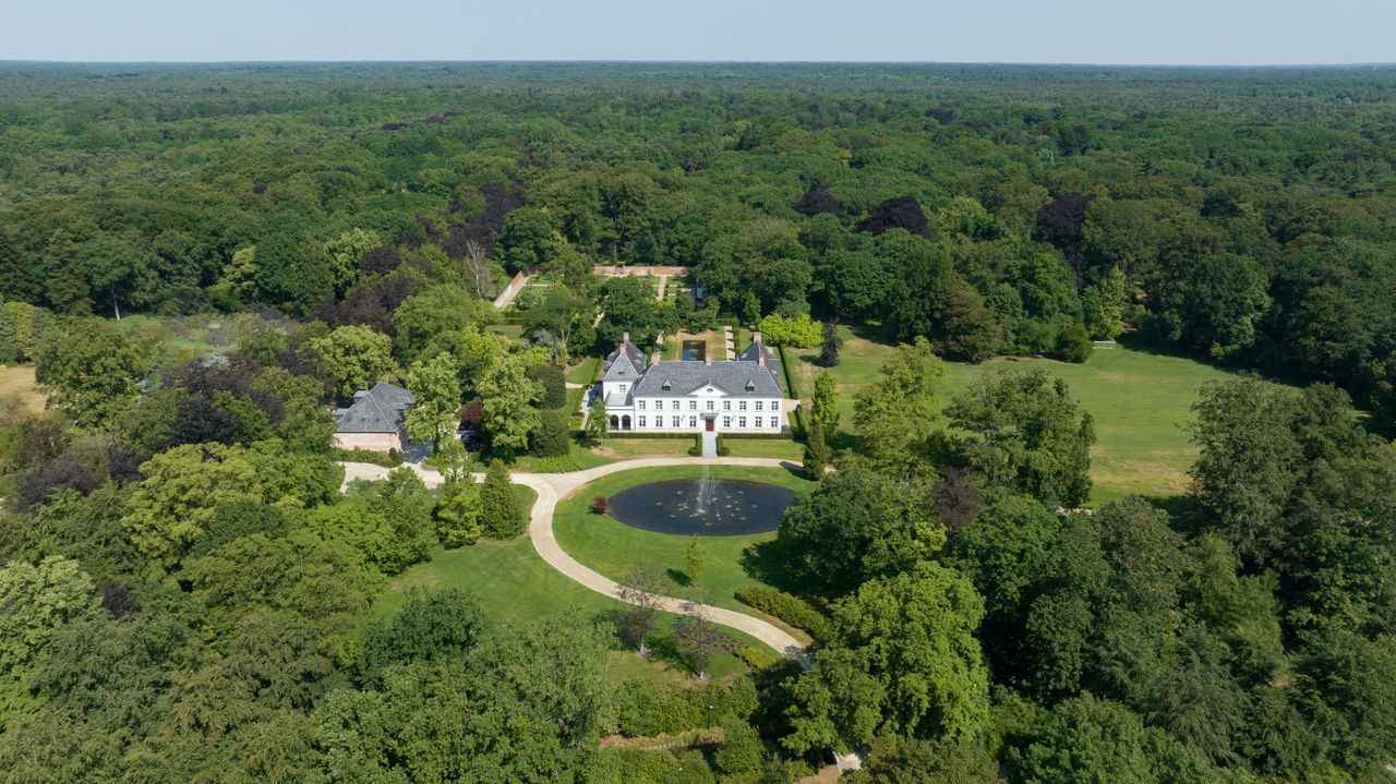 Kasteel Mishaegen, Brasschaat image thumbs 1