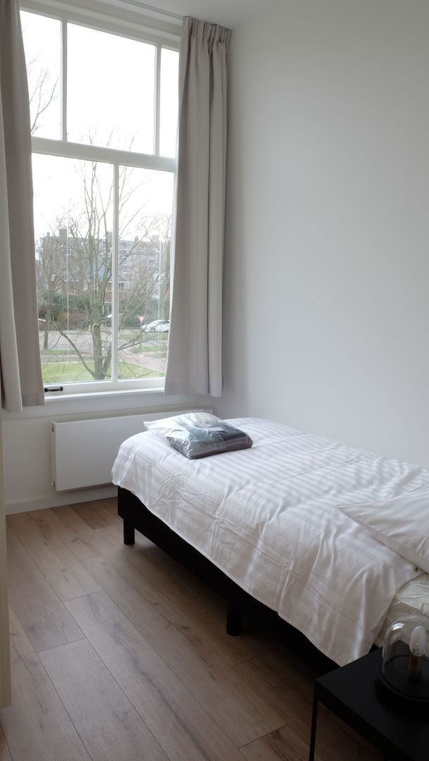 Pompstationsweg, Den Haag foto-13 blur