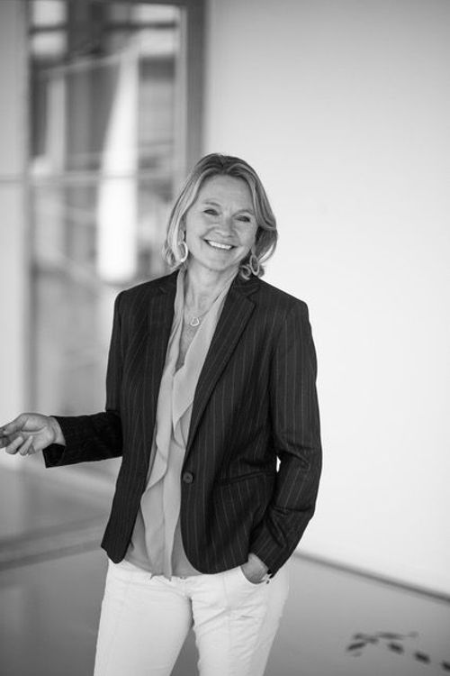 Bernadette Linck