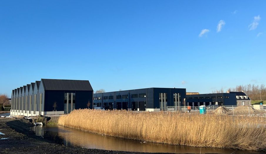 54 bedrijfsunits in Parkmeer Aalsmeer opgeleverd