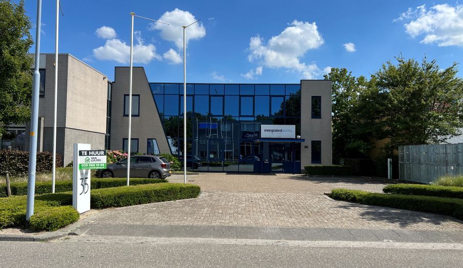 Leverancier medische apparatuur koopt in Nieuw-Vennep