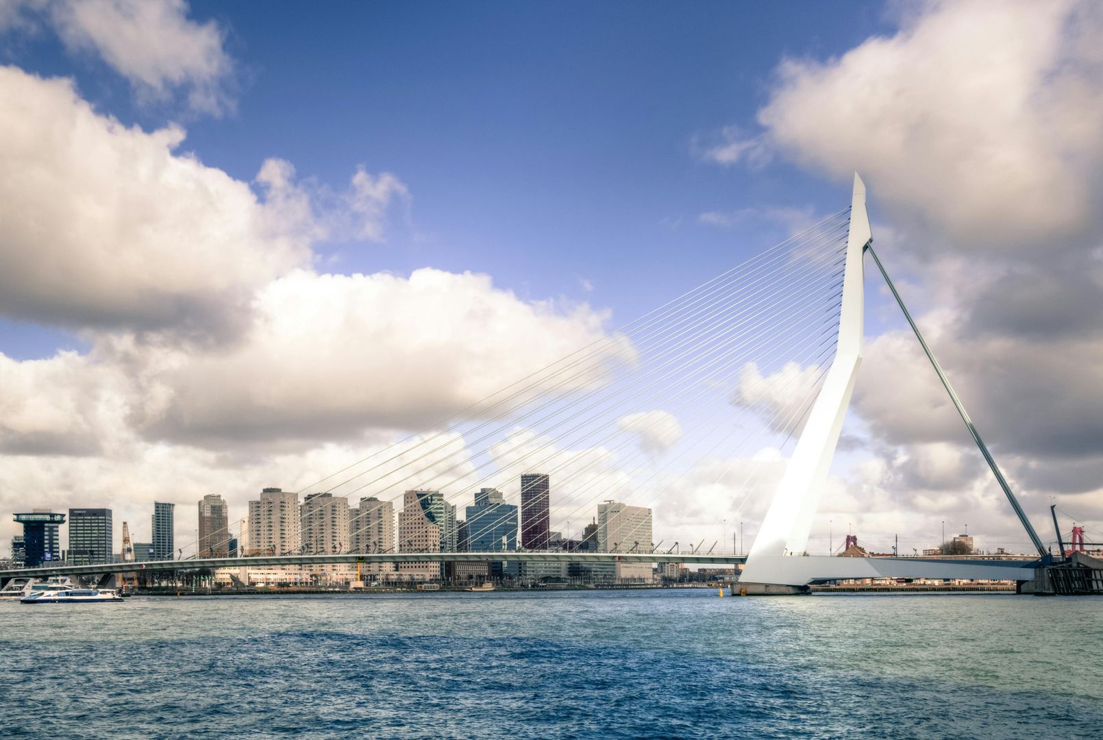 Verhuurmakelaar in Rotterdam Feijenoord  Verra Makelaars brengt je naar het beste Vastgoed