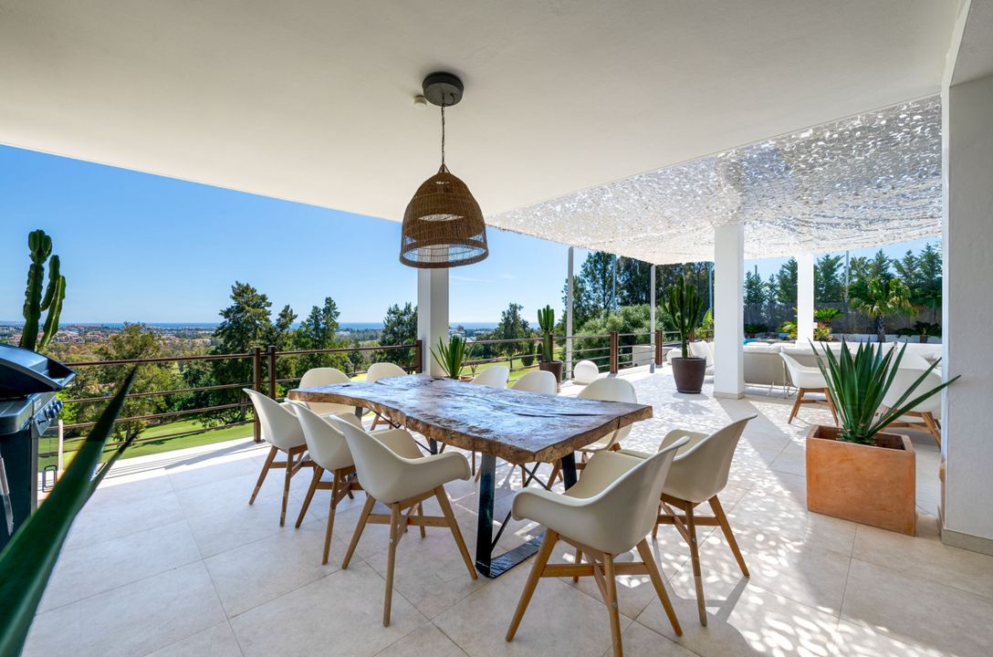 Benahavís, Alqueira (Marbella), Contemporary Frontline Golf Villa With Panoramic Sea Views foto-3