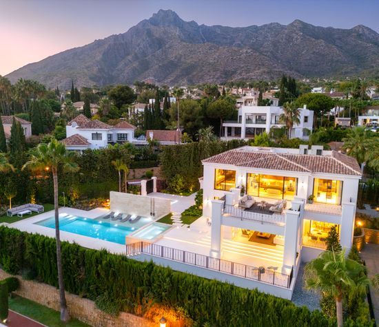 Villa Rossini with Sea Views, Golden Mine (Sierra Blanca), Marbella