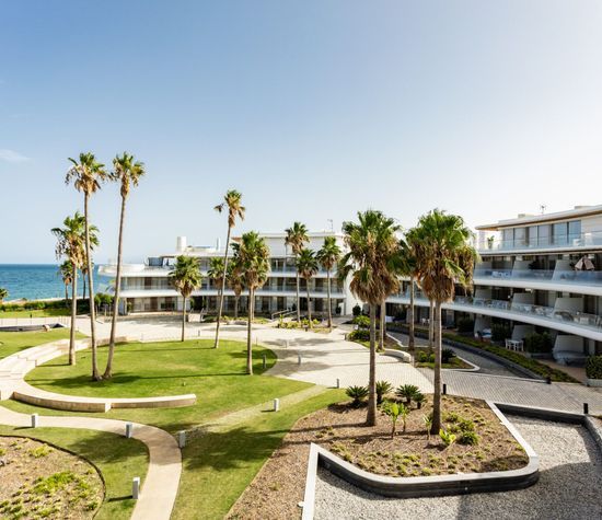 Beachfront, ready to move in penthouse (The Edge), Estepona (Málaga)