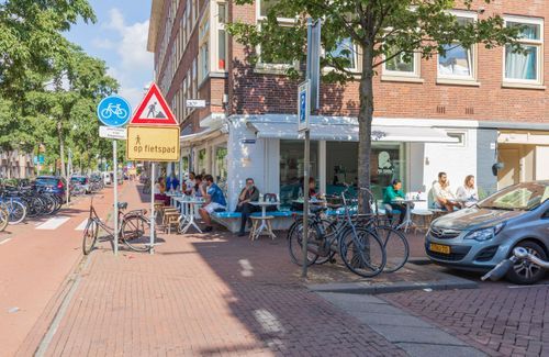 Living in the Staatsliedenbuurt: A Historical Exploration of Refinement and Liveliness