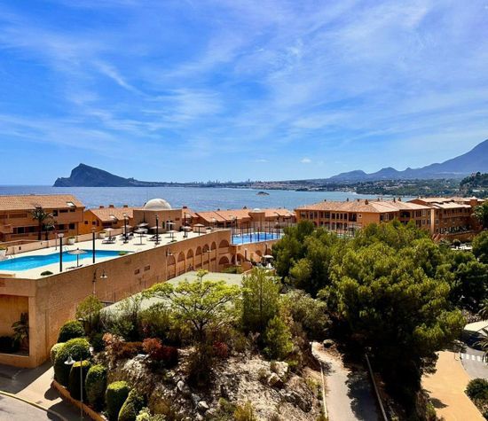 Sea View Apartment in Mascarat, Altea: Comfort and Tranquility, Altea