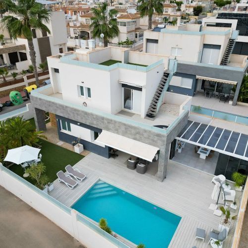 Exquisite Villa with Pool and Sea Views in Aguas Nuevas, Torrevieja, torrevieja foto-1