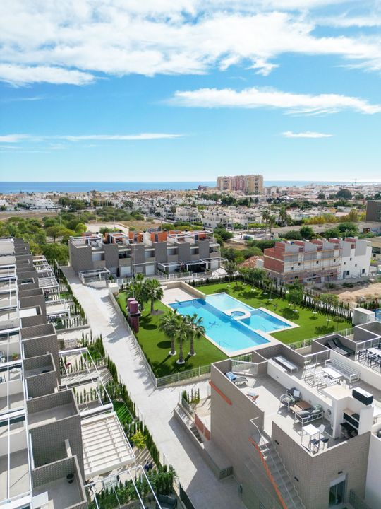 New topfloor apartment in Torrevieja, Torrevierja foto-2