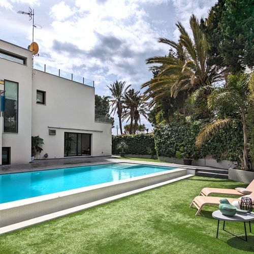 Luxurious Villa with seaviews, A step from Sitges centre foto-1